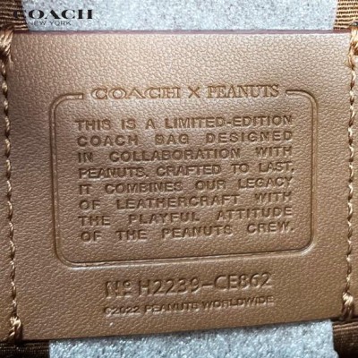 COACH X PEANUTS コーチ スヌーピー コラボ ショルダー トート バッグ シグネチャー スヌーピー ウッドストック CE862 新作 新品  | LINEブランドカタログ