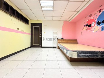 獨|湖濱公園Lalaport｜台中火車站｜大套房｜台中市東區復興路四段