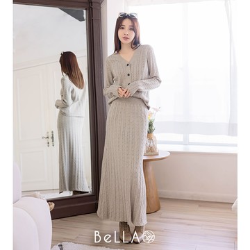 【買三送1】BeLLA 針織編紋長裙套裝 卡其