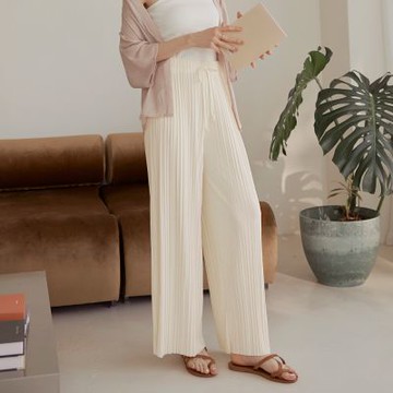 OB嚴選中大尺碼-柔滑壓褶紋理腰綁帶寬鬆長褲《BA7501》