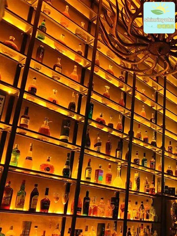 【工業風發光】鐵藝酒架 壁掛酒架 酒吧酒架 酒櫃 展示架 吧檯裝飾 個性設計 多層收納 適用於酒吧/餐廳/家庭酒窖