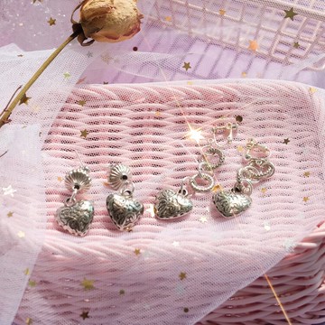 日系紅人款KASTAN風日系少女心做舊銀色雕花愛心耳夾耳釘1入