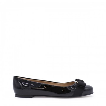 Ferragamo - Black Leather Varina Ballerina Shoes 6