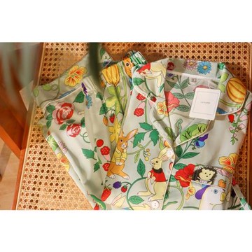 英國同步 絲綢睡衣套裝女甜美彼得兔印花秋季休閑家居服長袖長褲