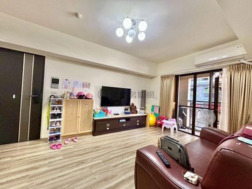 大里東榮中興商圈｜輕屋齡三房休旅車位｜台中市大里區新明路