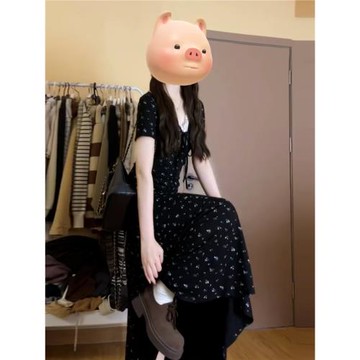 2026新款茶歇法式v領蕾絲邊黑色碎花連衣裙子女夏季氣質收腰長裙