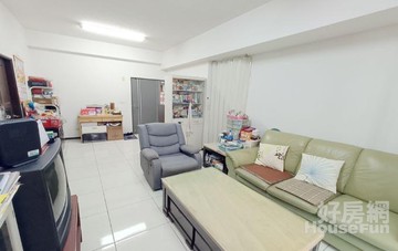 站前casa二房格局方正附裝潢傢俱｜台南市北區公園南路