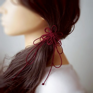 髮圈。優雅束髮。