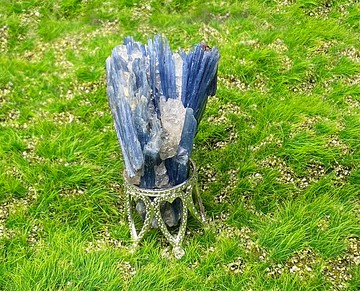 手串充電站-天然原礦藍晶石共生白水晶及雲母及石榴石 養水晶