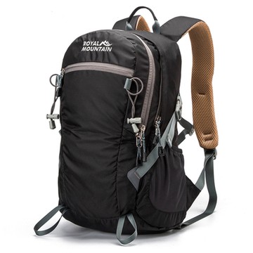 輕羽透氣登山背包 黑色30L