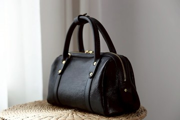 Nina Boston 迷你波士顿包