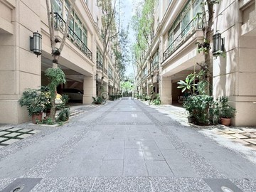 農十六商圈社區型別墅稀少釋出｜可停雙車｜高雄市鼓山區裕誠路