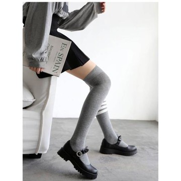 網紅王心凌高版本灰色四道杠襪子