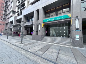 南京三民捷運方正林蔭藏富小店辦挑高5米｜台北市松山區三民路