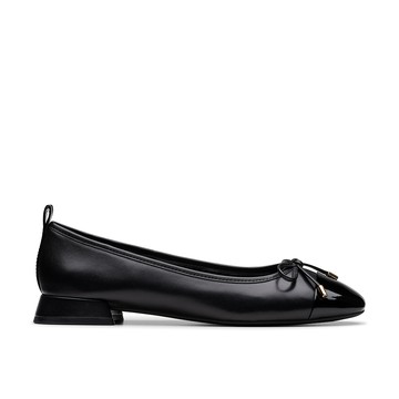 Clarks 輕舞系列-Ubree15 Poppy女款真皮蝴蝶結飾方頭娃娃鞋(黑色) CLF81322D