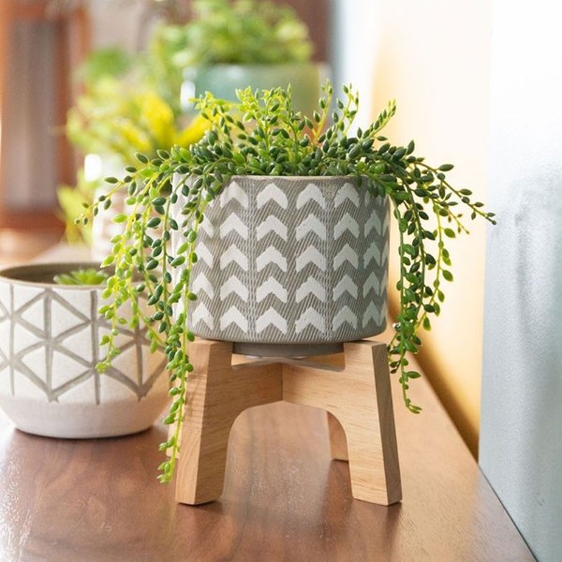 植木鉢 鉢カバー 直径13cm 陶器 テラコッタ ポット 木製スタンド ガーデン雑貨 インテリア グレー ホワイト スタンド付き 915 通販 Lineポイント最大0 5 Get Lineショッピング