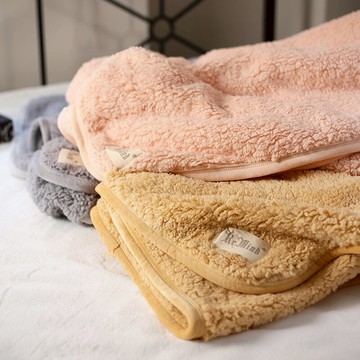 出口歐美雙面云朵絨小毛毯冬季加厚蓋腿毯學生宿舍膝蓋毯女小毯子