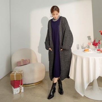 OB嚴選中大尺碼-保暖針織澎袖寬鬆長版外套《FA3216》