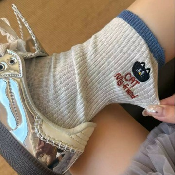 秋冬襪子女個性潮襪拼色AB版刺繡小貓小魚字母中筒襪雙針堆堆襪鑫弘-素時衣櫥
