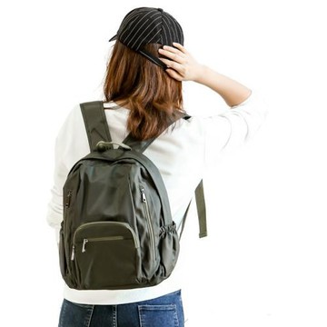 多口袋輕便防水女生休閑雙肩背包加寬夾棉雙肩帶學生書旅行隨身包