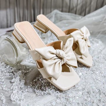 2026新款法式蝴蝶結一字帶方頭高跟涼拖鞋女夏外穿大碼女鞋41—43