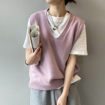 【 設計師款 】鎖住永恆V領針織背心-BX045