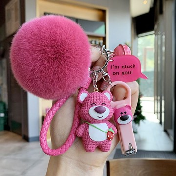 背包吊飾🎀 創意可愛草莓熊鑰匙扣掛件女士汽車鑰匙鏈情侶卡通指甲剪包包掛飾