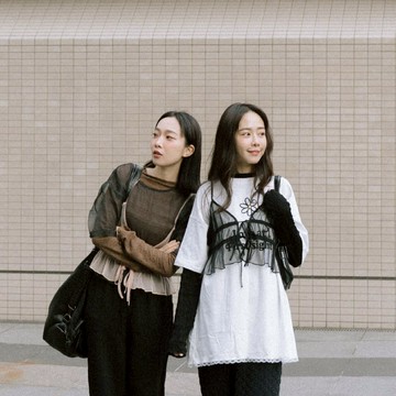 QUEENSHOP_ S 女裝 花邊細肩透膚綁帶背心罩衫 四色售 現+預 【01098060】