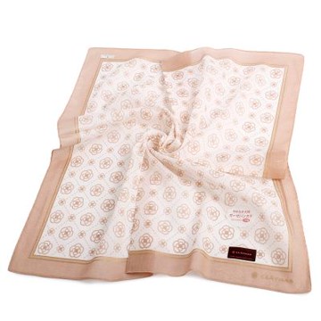 CLATHAS 山茶花LOGO菱格虛線純綿帕巾-奶茶色