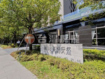 北屯輕屋齡裝潢視野四房附三車位｜台中市北屯區太和五街