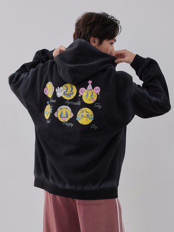 潮流 EMOJI 設計背圖長帽T