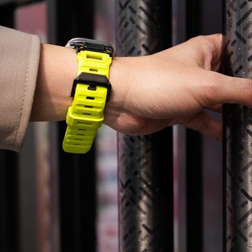 ESSENTIALS | 卓越耐用氟橡膠錶帶 for Apple Watch 44/45/46/49m