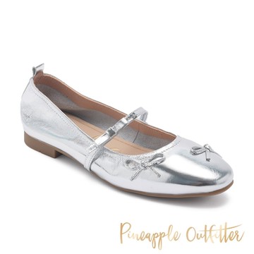 Pineapple Outfitter-DEO 法式蝴蝶平底娃娃鞋-銀色