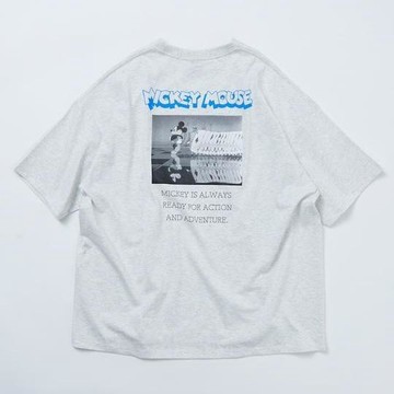 FREAK'S STORE DISNEY迪士尼聯名 單色背面印花 圓領 T恤 Scene款