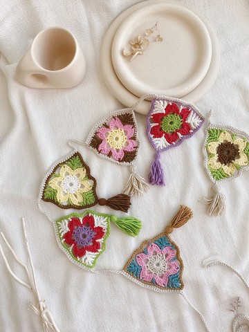 編織三角旗-花花花/手作三角旗/露營佈置/露營美學/聖誕禮物