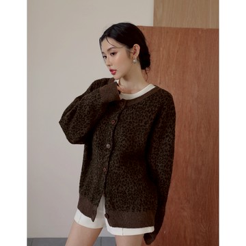 AIR SPACE LADY 圓領長袖豹紋開襟針織衫(咖啡/淺灰) 女裝 現貨