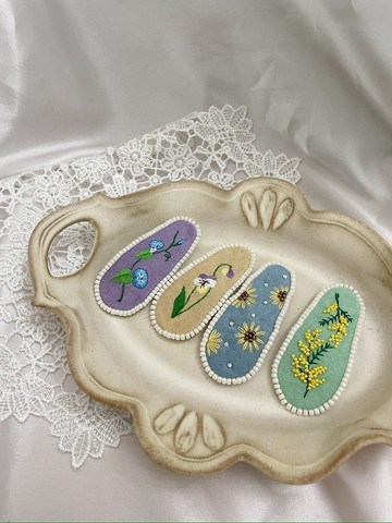 手作刺繡//蒔花髮夾