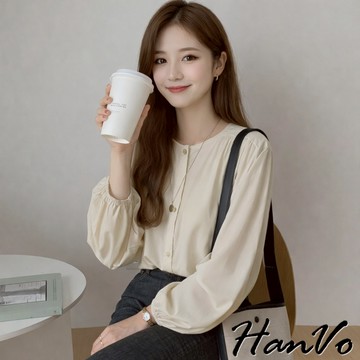【HanVo】復古文藝感簡約圓領襯衫 優雅排扣長袖襯衫 韓系百搭顯瘦修身上衣 韓國女裝 女生衣著 A02-1637