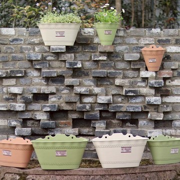 懸掛式花盆 吊籃花盆復古半壁掛塑料樹脂陽臺欄桿綠蘿多肉吊蘭愛麗思懸掛式花盆【MJ23406】