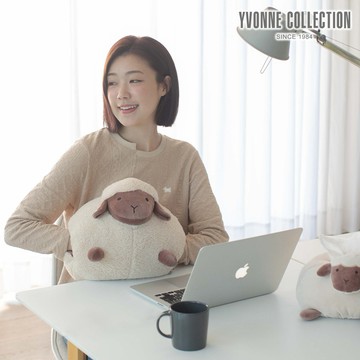 【YVONNE以旺傢飾】黑鼻羊暖手枕-羊絨白
