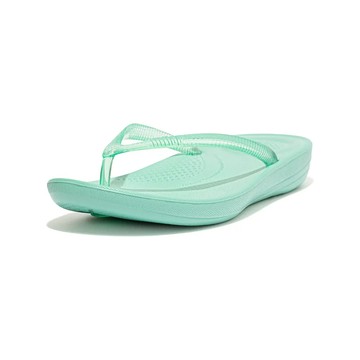 fitflop 透明輕量人體工學夾腳涼鞋−水藍綠