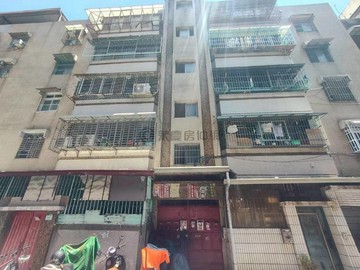 近凱旋二聖輕軌站/瑞隆/武慶商圈/自己改造三樓寓｜高雄市鳳山區武慶二路
