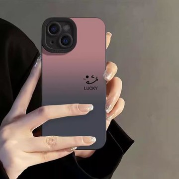 幸運笑臉適用iphone17promax手機殼新款彩繪蘋果16PM情侶創意15高級感男女款14硅膠全包13簡約防摔保護套17