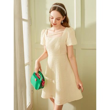 法式甜美連衣裙女小個子收腰獨特2025夏新款設計感小眾高級肌理感