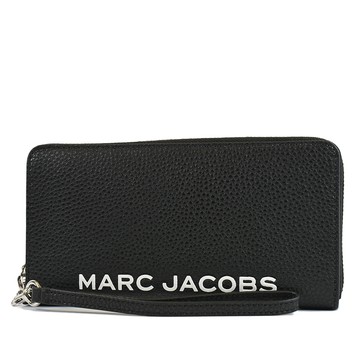 MARC JACOBS 白色LOGO荔枝紋手掛拉鍊長夾-黑色