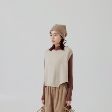 QUEENSHOP_F 女裝 不對稱下擺造型寬版針織背心 三色售 現+預 【01013515】