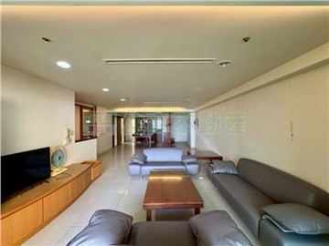 ★正東區~東方巨人~景觀超大坪數美四房+三平車｜台南市東區長榮路一段