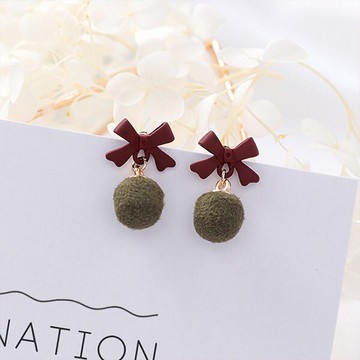 PS Mall 韓版秋冬小毛球耳環蝴蝶結毛絨球耳墜少女心個性簡約百搭秀氣耳飾【G042】