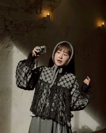 立體點點緹花網紗澎袖罩衫上衣 三色售