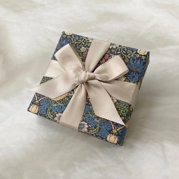 附可選訊息卡片的禮品包裝